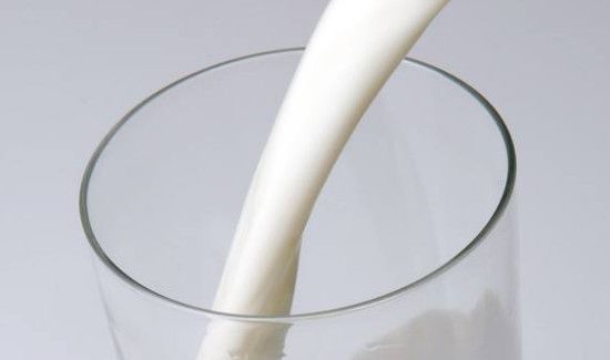 鸡肝可以和牛奶一起吃吗