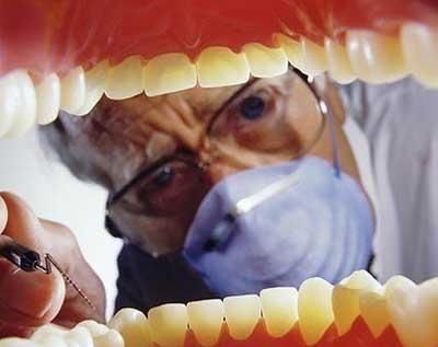 口苦口干口臭怎么办？是哪些原因造成的？