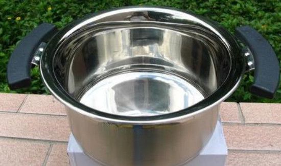 电磁炉使用的奶锅能在燃气灶上用吗