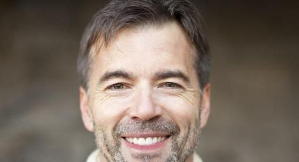 “男到中年，不睡三觉，不去三地，不喝三酒”是指什么？