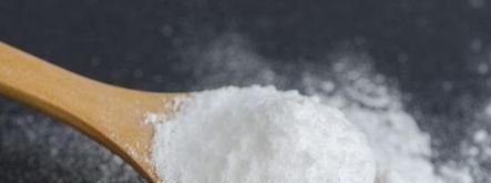 我的头发两天不洗就油得不行，是不是身体有问题啊？