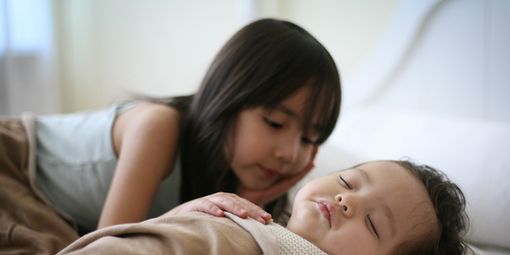 晚上睡觉为什么会磨牙？