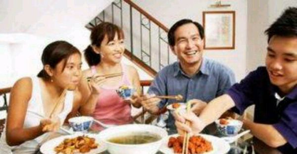 吃饭时头部大汗淋漓是什么原因？