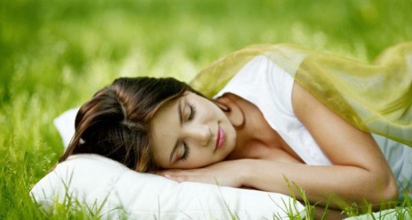 睡6小时和睡8小时对一个人的精神面貌有多大影响？