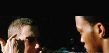 如何对待他人对自己的评价