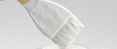 白色乳胶漆弄到衣服上怎么洗掉