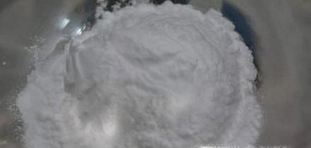 鞋发黄怎么快速变白色