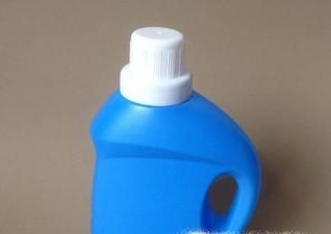 鞋发黄怎么快速变白色