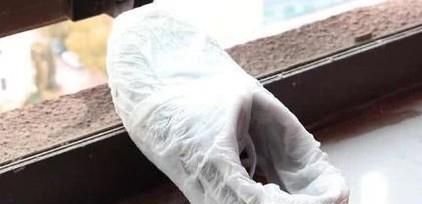 鞋发黄怎么快速变白色