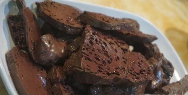 怎样才能辨别猪血是不是用血粉做的