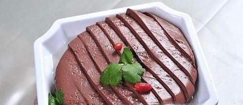 怎样才能辨别猪血是不是用血粉做的