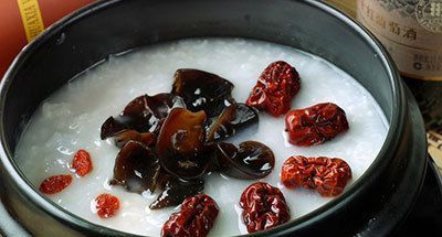 黑木耳和什么一起吃最好?