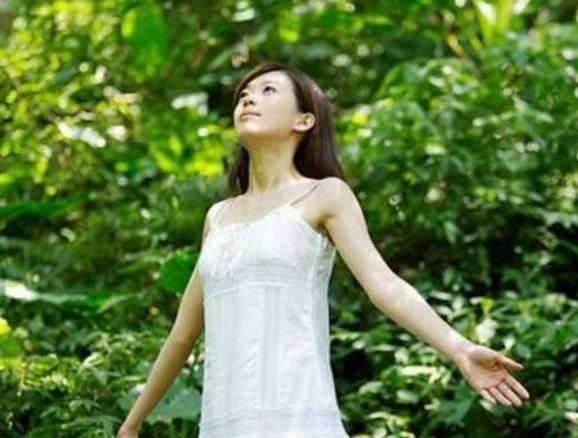 你知道鼻子上挤出的“白色物体”到底是什么吗?