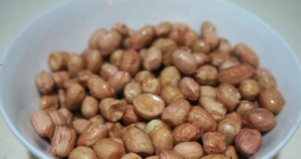 生吃花生米好不好?