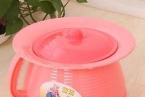 如何去尿桶的臭味