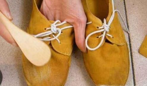 翻毛皮鞋的打理方法