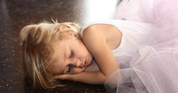 人睡觉是东西睡好,还是南北睡好?