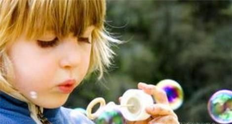 七彩泡泡水的制作方法