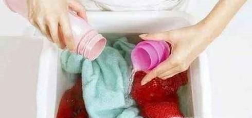 内裤上弄上姨妈血怎么洗干净