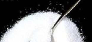 如何去除茶杯上的茶垢?