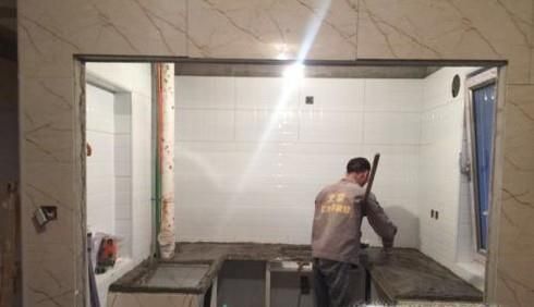 家里墙壁变脏变黑怎么办?墙面怎么自己刷漆翻新