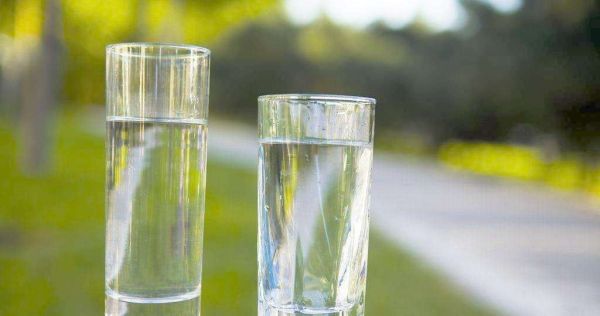 多喝水有四大好处，喝水的好处和重要性介绍