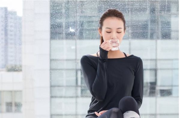 头发出油是什么原因?怎么快速解决?