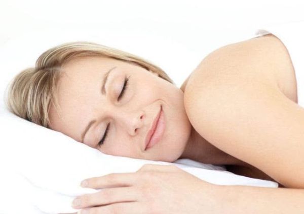女人裸睡对身体健康有哪些好处?