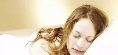 女人裸睡对身体健康有哪些好处?