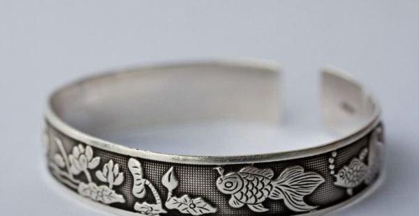 经常戴银手镯有啥好处?