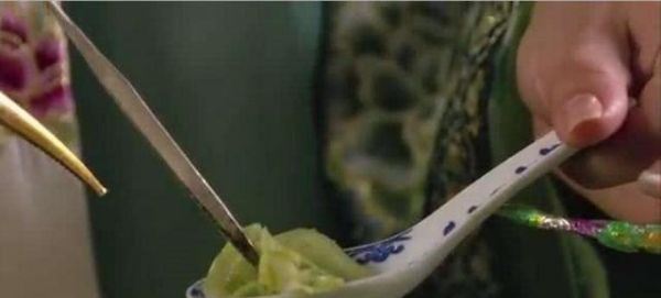 银手镯排毒是真的吗，日常排毒吃什么食物比较好？