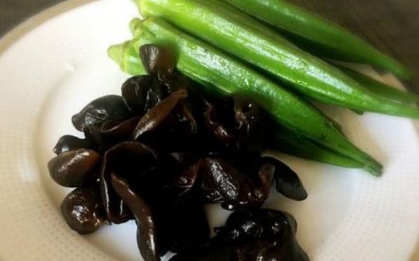 木耳不能和什么一起吃，禁忌有那些？