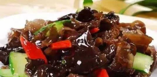 木耳不能和什么一起吃，禁忌有那些？