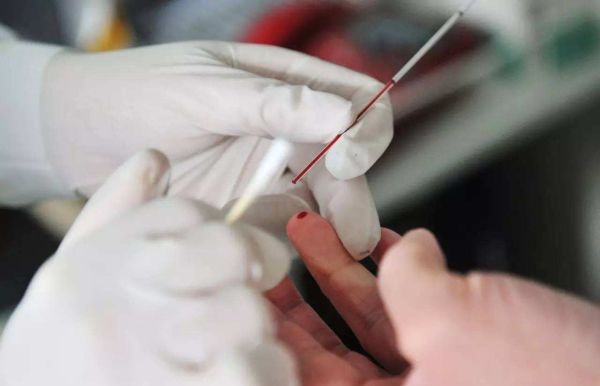 什么样的孩子会得白血,白血病早期症状