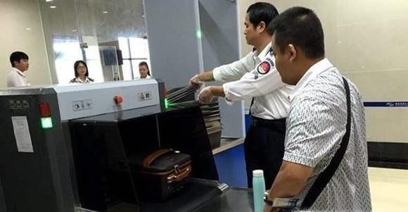 机场安检流程