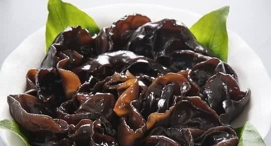 木耳不能和什么一起吃