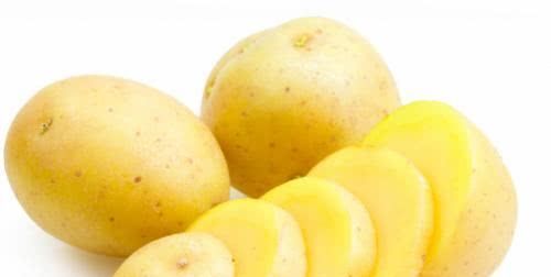 西红柿炒鸡蛋不能加土豆，容易导致我们消化不良