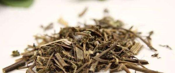 旱莲草熬水洗头的功效