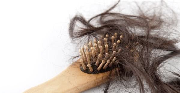 旱莲草熬水洗头的功效