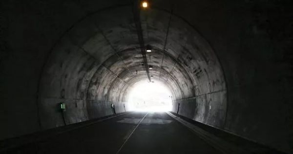 看见阳光就想打喷嚏？