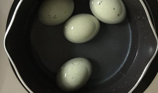 松花蛋可以煮一下吃吗