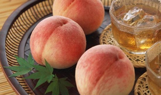 桃子里面的胶状物能吃吗