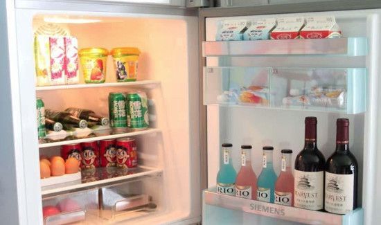 风冷冰箱冷藏室有水珠正常吗