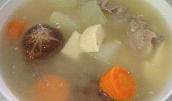 冬瓜和胡萝卜能一起炖排骨吗