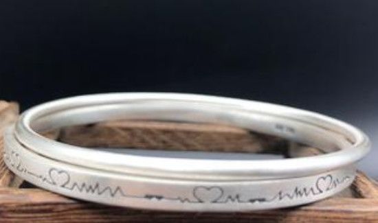 银镯子发黑了怎么能擦亮