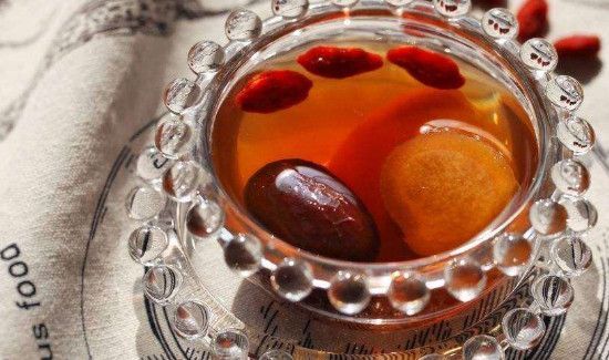 红枣为什么要炒黑再泡水喝