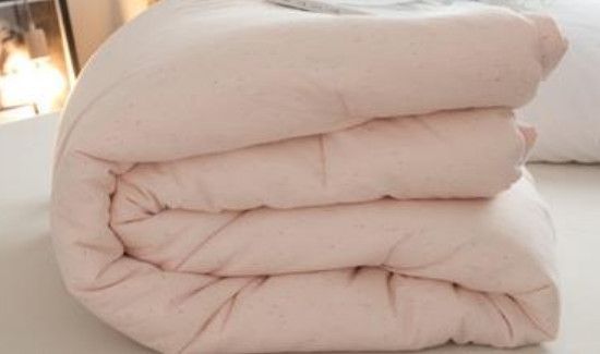 晒好的被子落灰怎么办