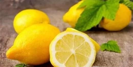 怎么去除衣服上的铁锈？