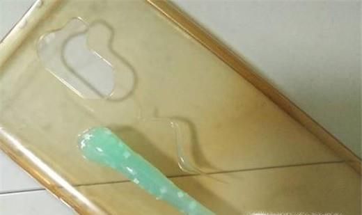 透明手机壳发黄的解决方法