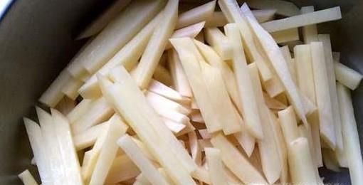 怎么炸出又香又脆的薯条？